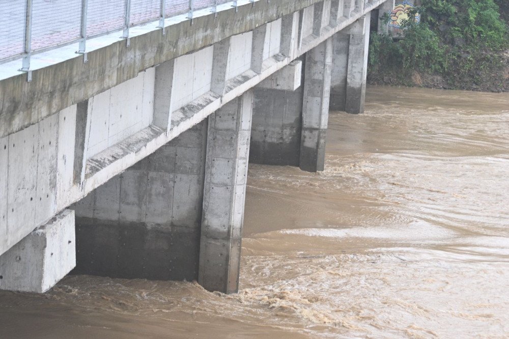 Nível do Rio Itajaí-Açu em Blumenau segue em queda nesta segunda