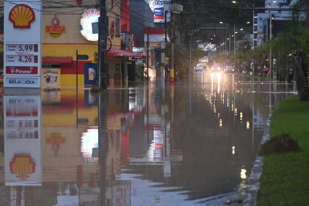 Blumenau: Atingidos por enchentes poderão sacar FGTS