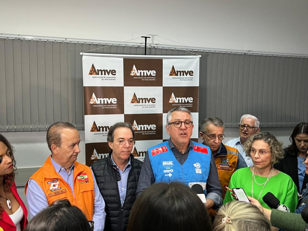 Ao Vivo: Ministro Alexandre Padilha está em Blumenau; acompanhe