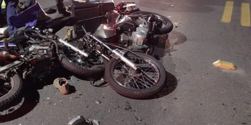 Acidente entre motos deixa dois feridos em Blumenau