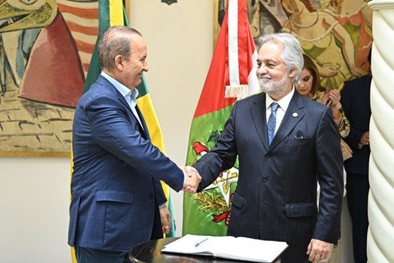 Desembargador João Henrique Blasi assume como governador do Estado de Santa Catarina; entenda