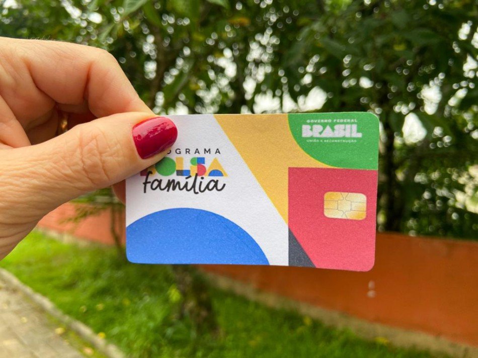 Blumenau adere às ações especiais do Bolsa Família e beneficiários vão receber pagamento adiantado