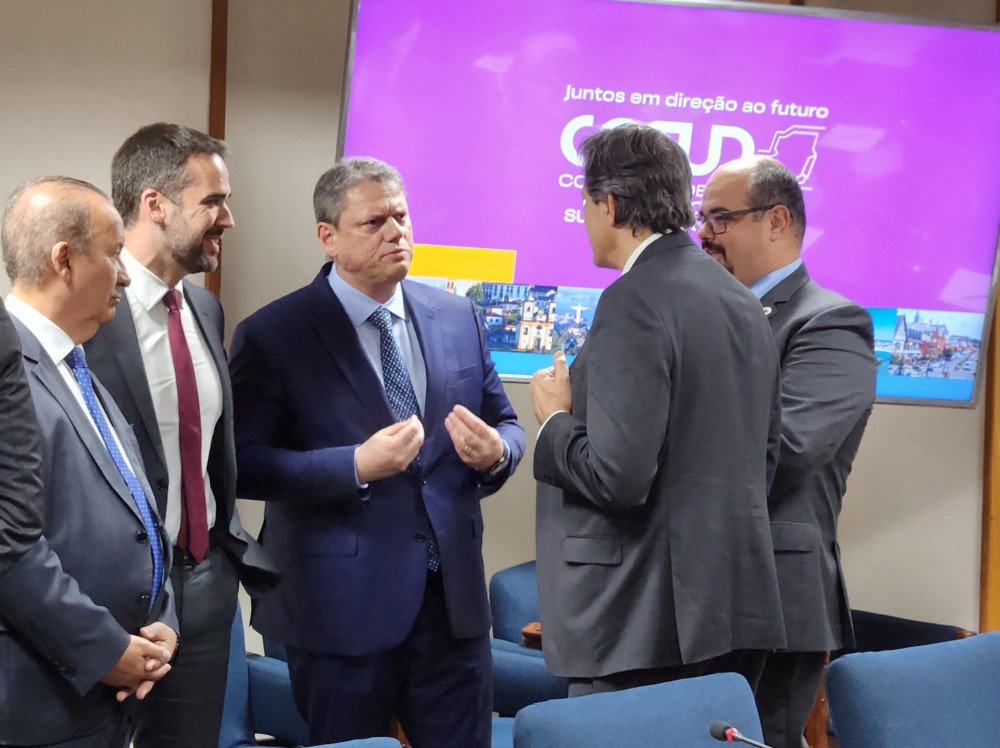 No Ministério da Fazenda, governador de SC pede mudanças no cálculo da dívida pública do Estado