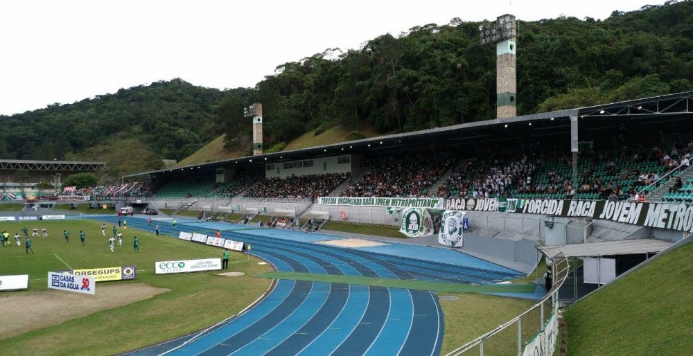 Emerson Luis. Esporte: Em vão