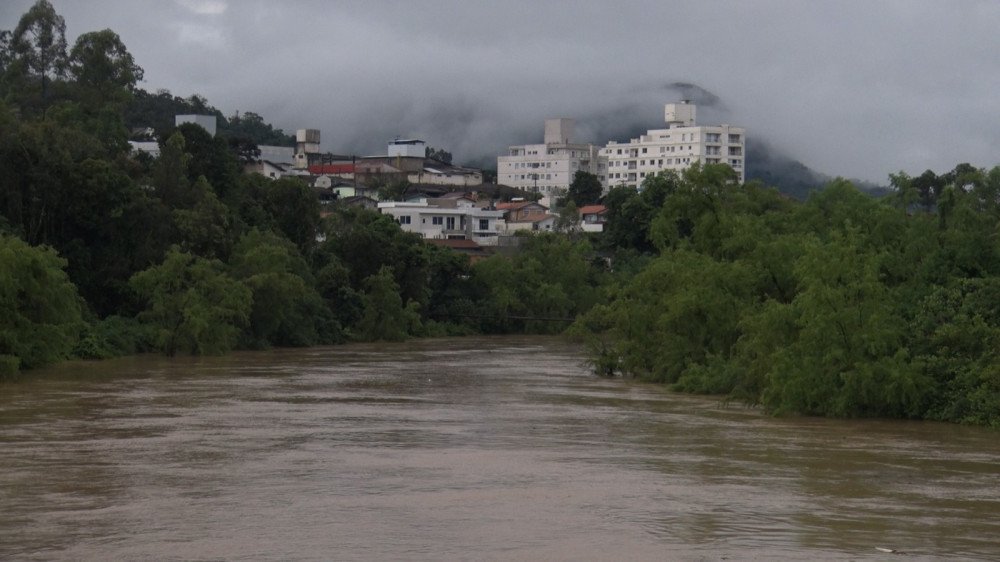 Defesa Civil reduz cota de inundação em Rio do Sul para 11 metros