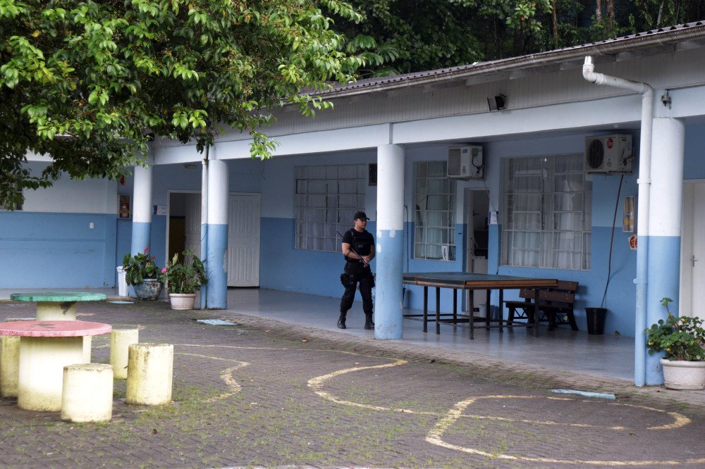 Contratação de seguranças armados nas escolas de Blumenau pode ser afetado no próximo ano; entenda o motivo