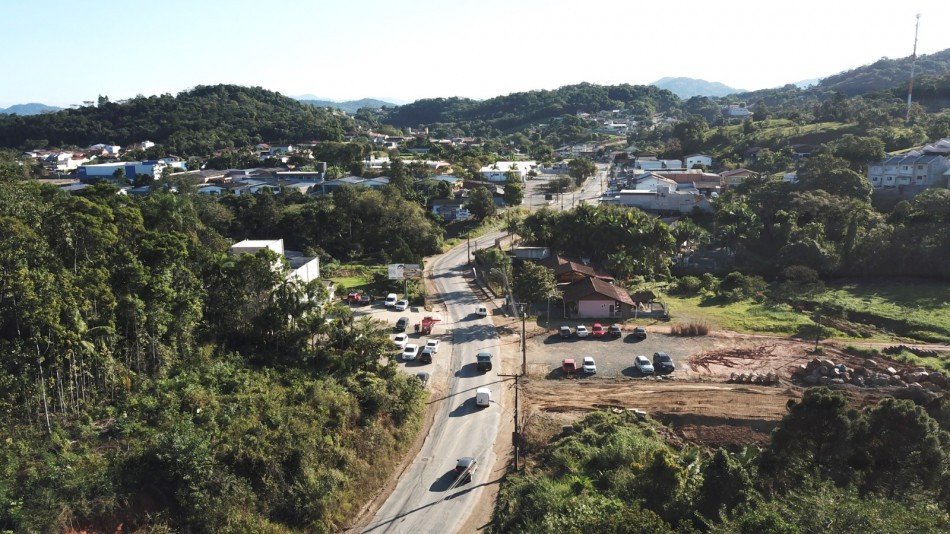 Trânsito na rua Gustavo Zimmermann, em Blumenau, será alterado para obras neste fim de semana