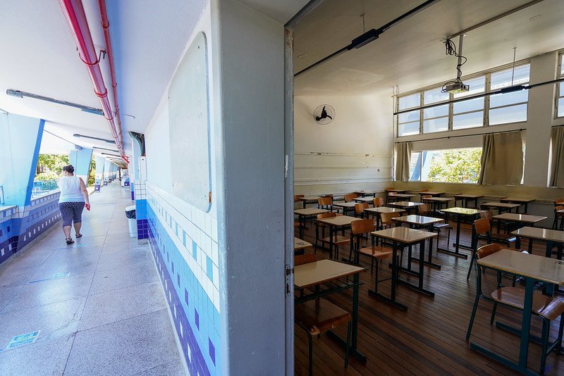 Exigência de maioria simples para eleição de diretores escolares é validada pela Justiça para as eleições deste ano