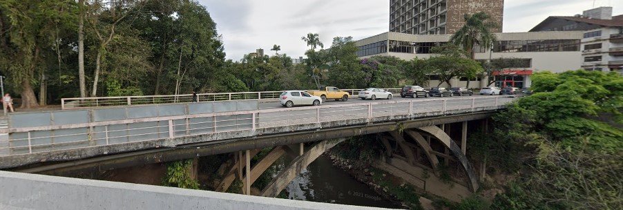 Interdição de ponte na rua XV de Novembro em Blumenau afeta trânsito nesta quarta; veja o horário