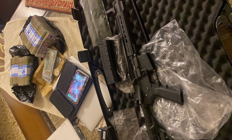 PF faz operação contra suspeitos de vender 43 mil armas a facções; apreensões também são feitas em SC