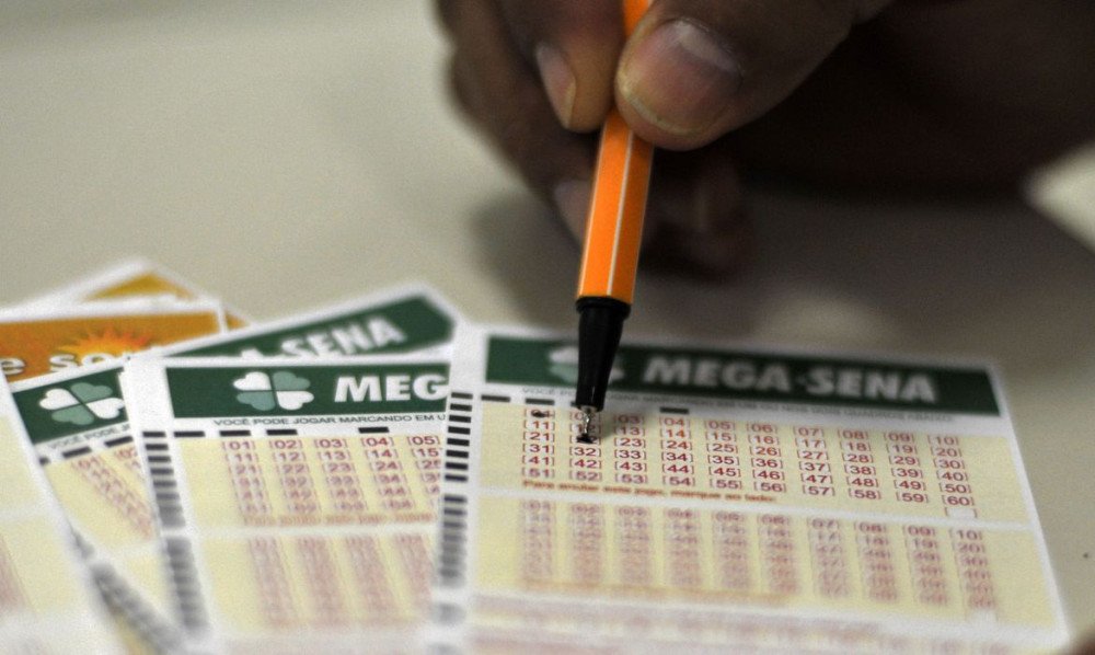 Aposta única fatura mais de R$ 30 milhões da Mega-Sena; veja números sorteados