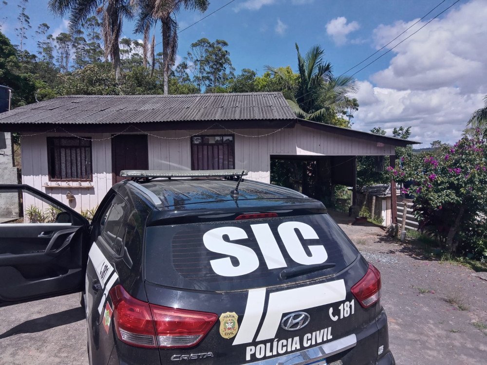 Homem investigado por crimes de violência doméstica é preso em Benedito Novo