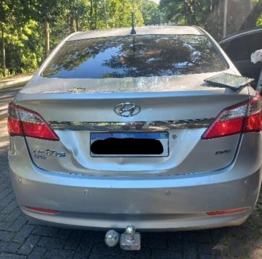 Motorista de aplicativo leva golpe de canivete no pescoço em tentativa de roubo em Indaial