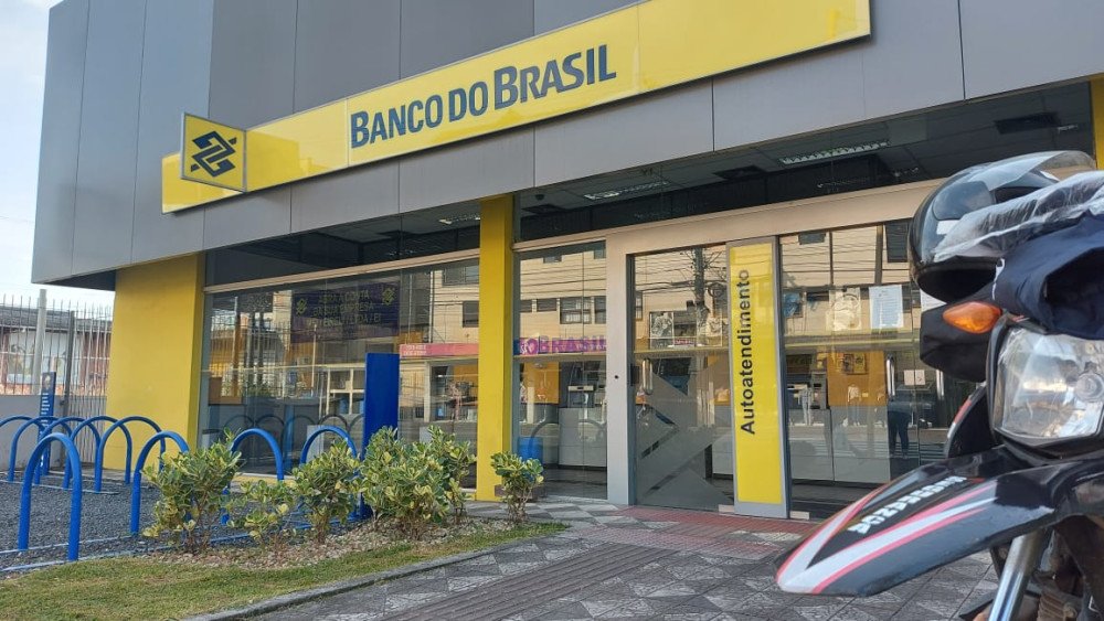 Bancos retomam atendimento nesta terça-feira