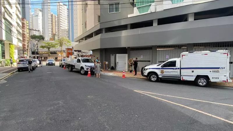 Homem morre eletrocutado em Balneário Camboriú após tentar furtar cabos elétricos