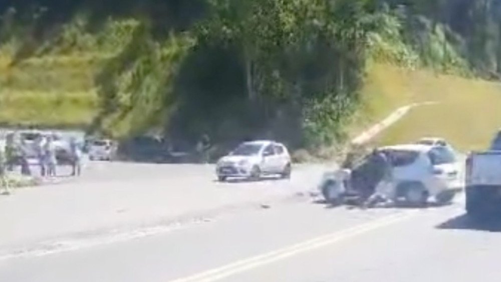 Acidente na BR-470, em Blumenau, deixa o trânsito complicado nesta manhã de terça-feira