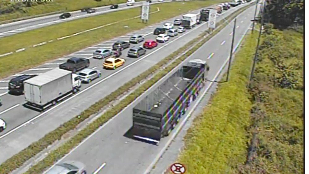Motoristas enfrentam trânsito intenso na BR-101 e BR-470 em SC