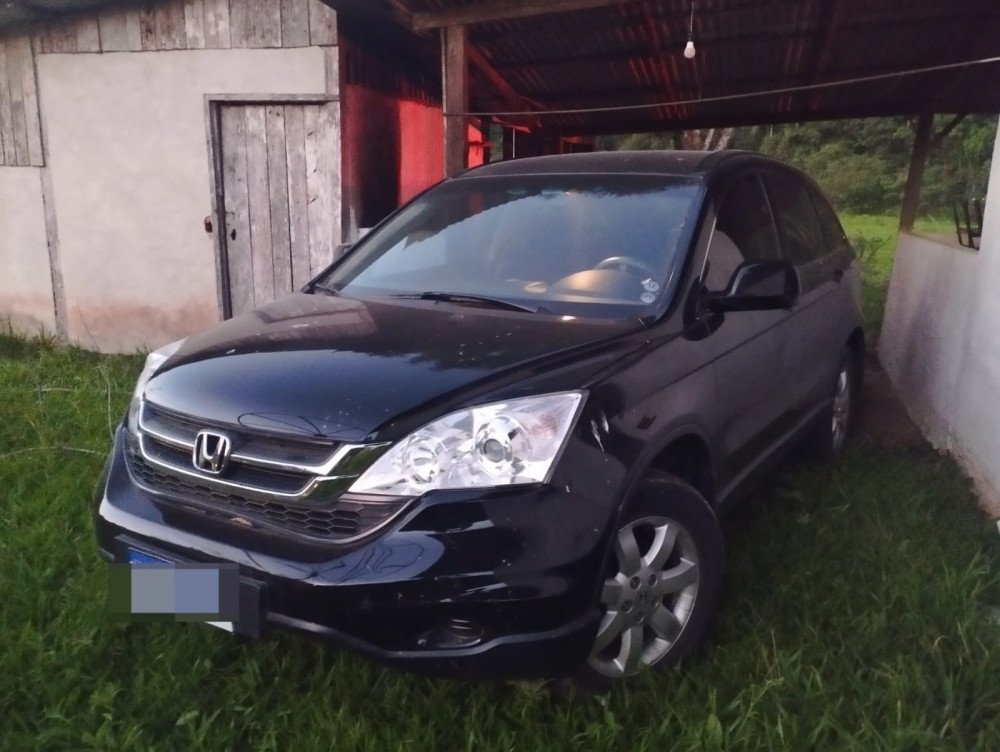 Carro furtado em São Paulo é encontrado em Indaial