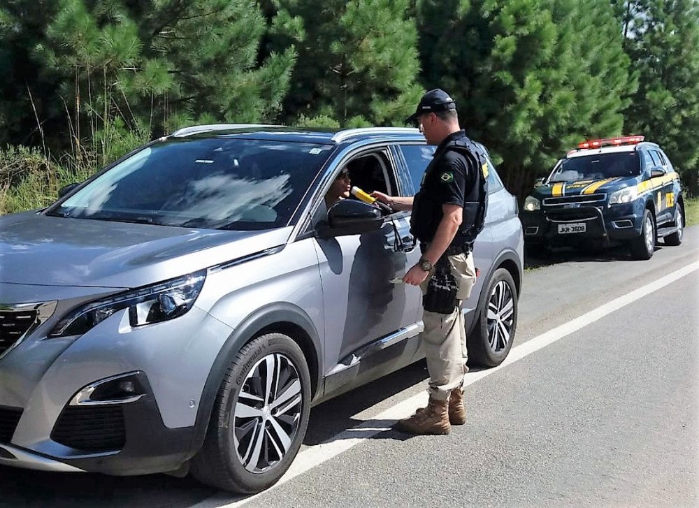 Operação Ano Novo inicia nas rodovias federais; PRF faz orientação aos motoristas