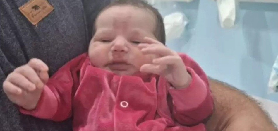 Conheça Isabelly a primeira bebê que nasceu em Gaspar em 2024