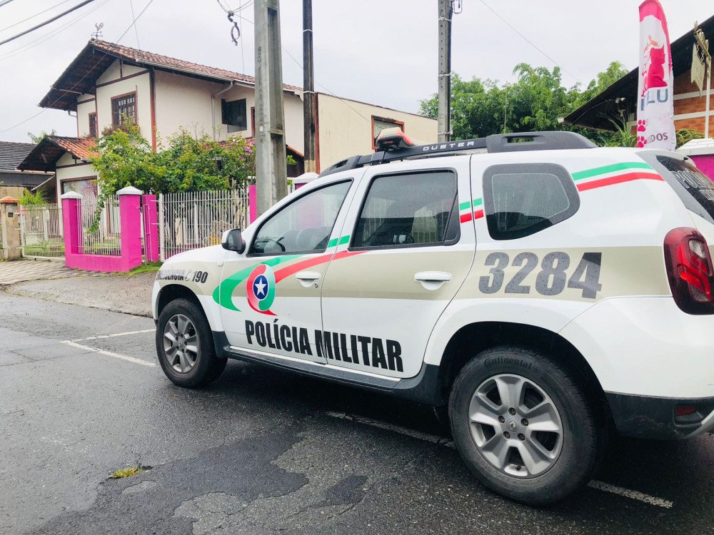 Vídeo: Corpo é encontrado boiando no Rio Itajaí-Açu em Blumenau
