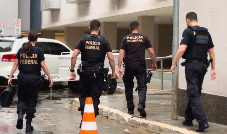 PF cumpre mandados em SC em mais uma fase da operação Lesa Pátria