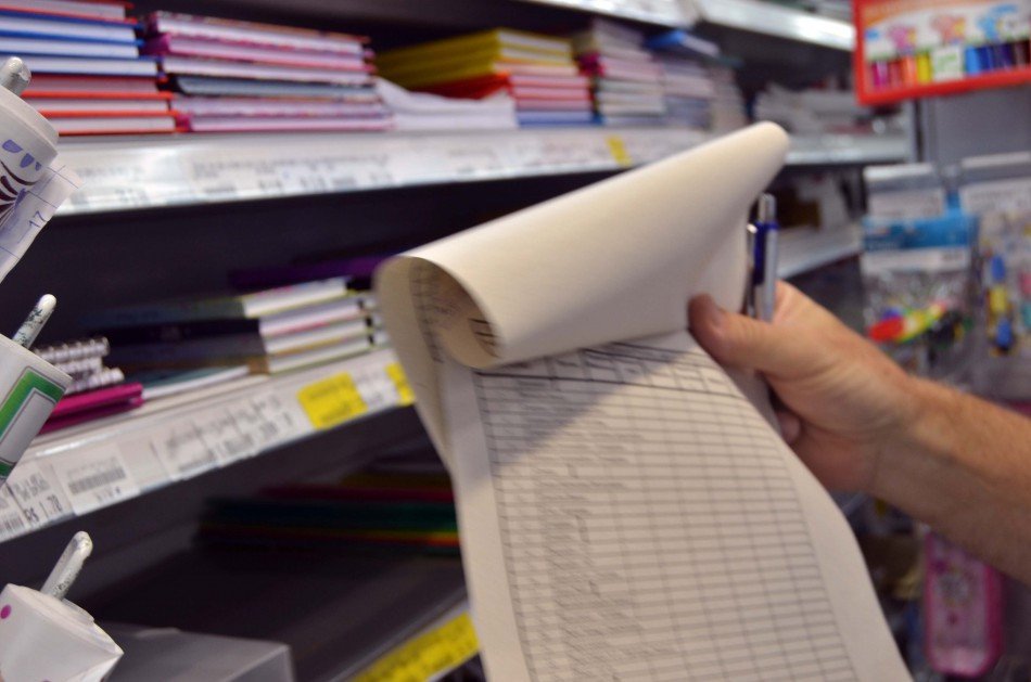 Procon de Blumenau inicia pesquisa de preços do material escolar; Inmetro orienta sobre qualidade dos produtos