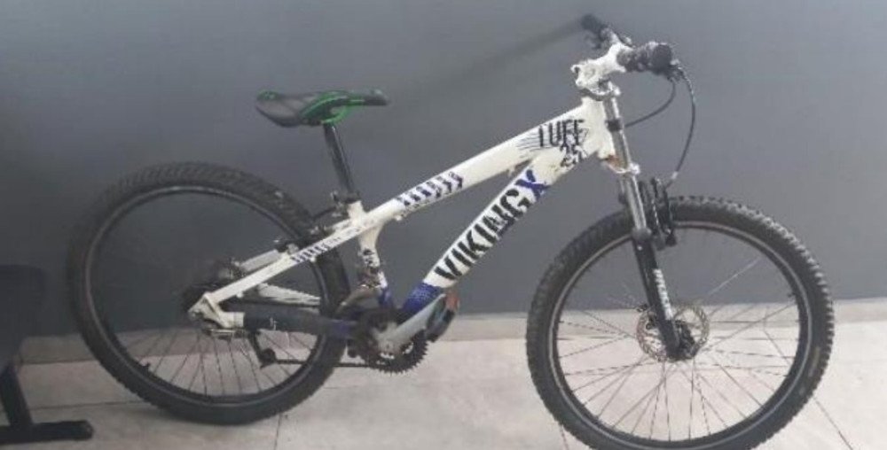 Homem e adolescente são detidos por furto e porte de drogas em Timbó