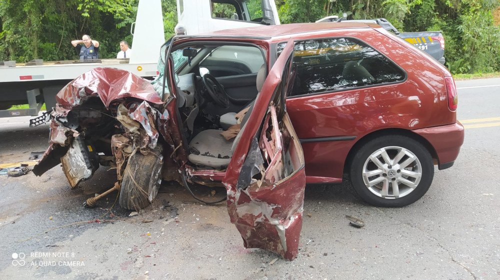 Fotos: Homem fica gravemente ferido e bebê sai ileso de acidente na BR-470, no Alto Vale