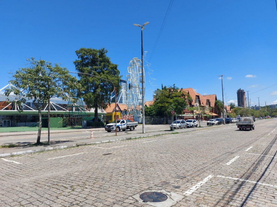 Rua Alberto Stein é liberada para o trânsito nesta terça-feira