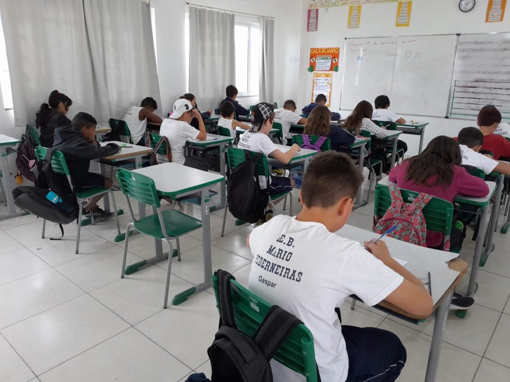 Gaspar quer ter escola Cívico-Militar; entenda