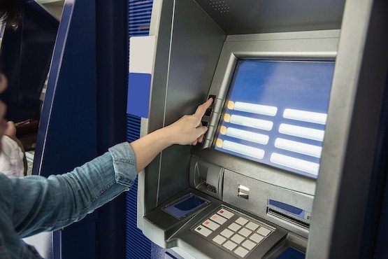 Mulher é condenada no Alto Vale, após realizar saques da conta bancária da avó sem autorização