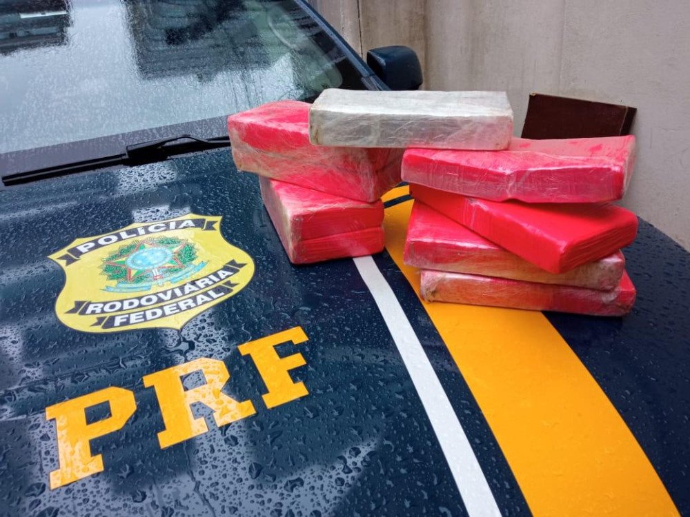 Homem é preso com quase 10 quilos de cocaína durante abordagem da PRF em Itapema