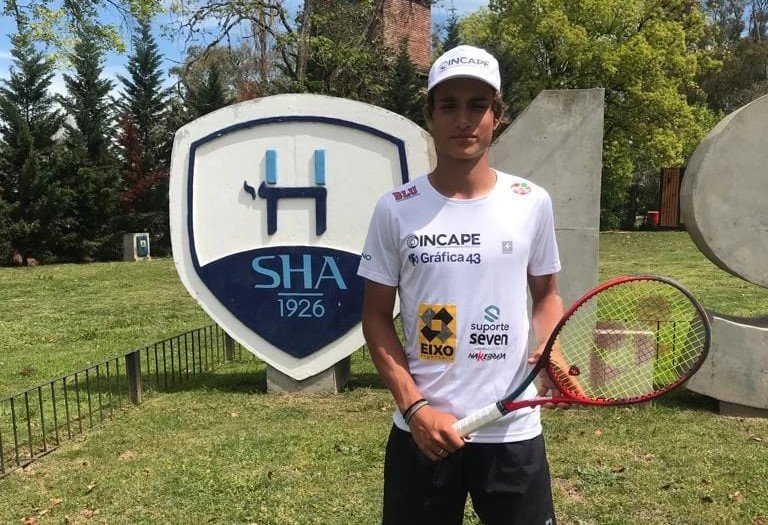 Emerson Luis. Esporte: Prodígio