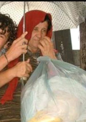 Morre a 'velha do guarda-chuva', figura marcante de Blumenau