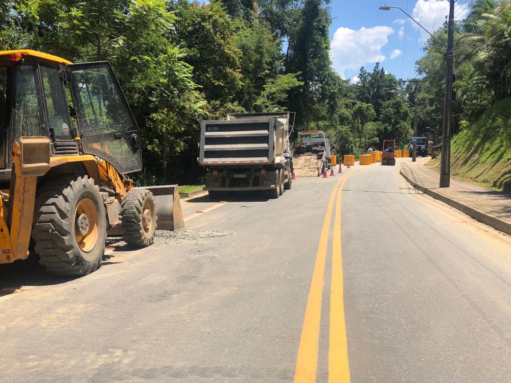 Rua Arnold Hemmer deve ser liberada de forma provisória nesta terça-feira, diz prefeitura