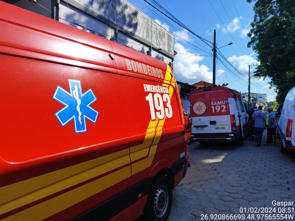 Trabalhador fica ferido após cair de altura de 6 metros em Gaspar