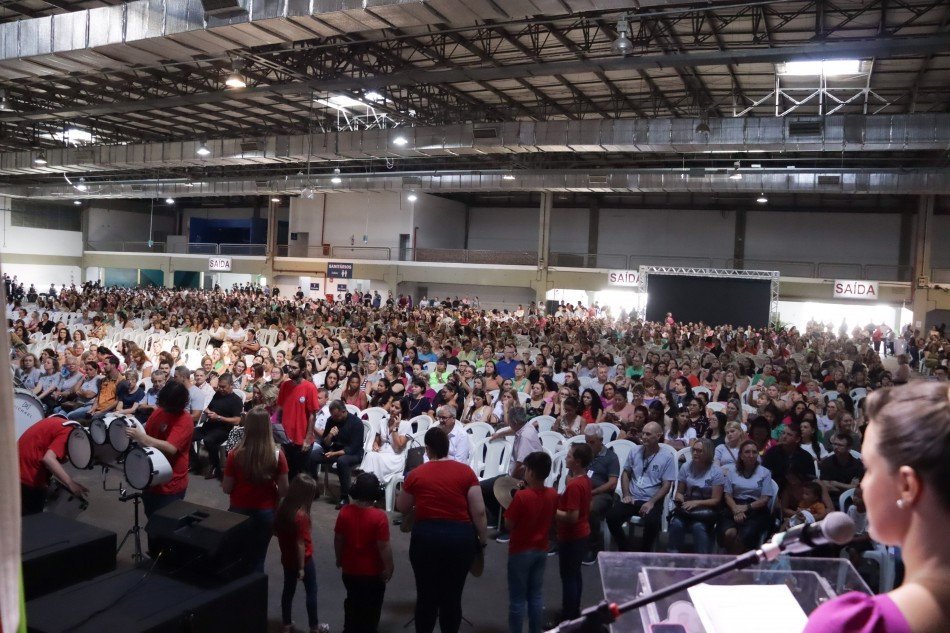 Abertura do ano letivo em Blumenau contou com a participação de 5 mil profissionais da educação