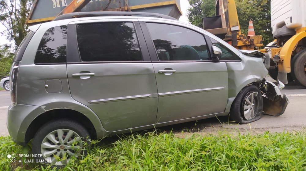 Acidente na BR-470, no Alto Vale, deixa uma pessoa ferida