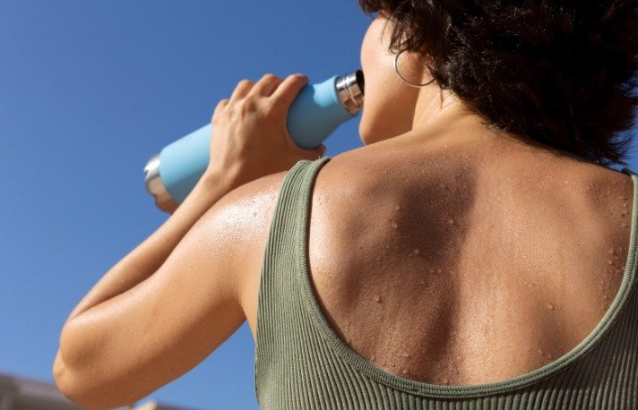 Conheça os cuidados necessários com a saúde durante onda de calor intenso em SC