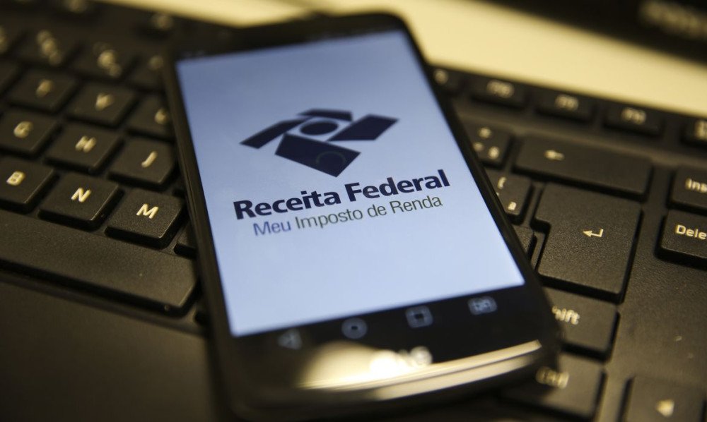 Governo amplia isenção do Imposto de Renda para quem recebe até dois salários mínimos
