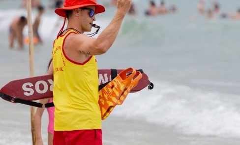 Corpo de Bombeiros Militar de Santa Catarina dá dicas de como aproveitar o carnaval em segurança nas praias