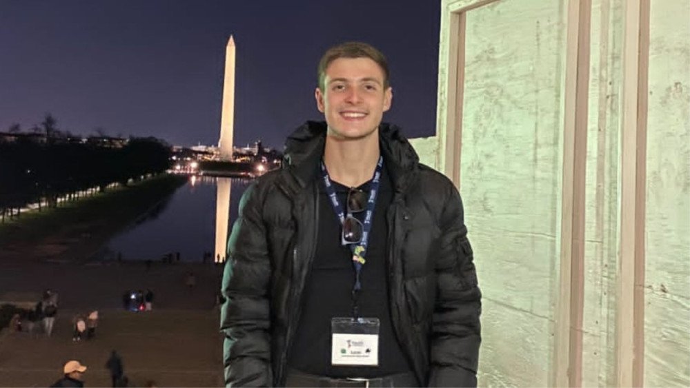 Conheça o estudante de Blumenau que representou SC no Programa Jovem Embaixador da ONU