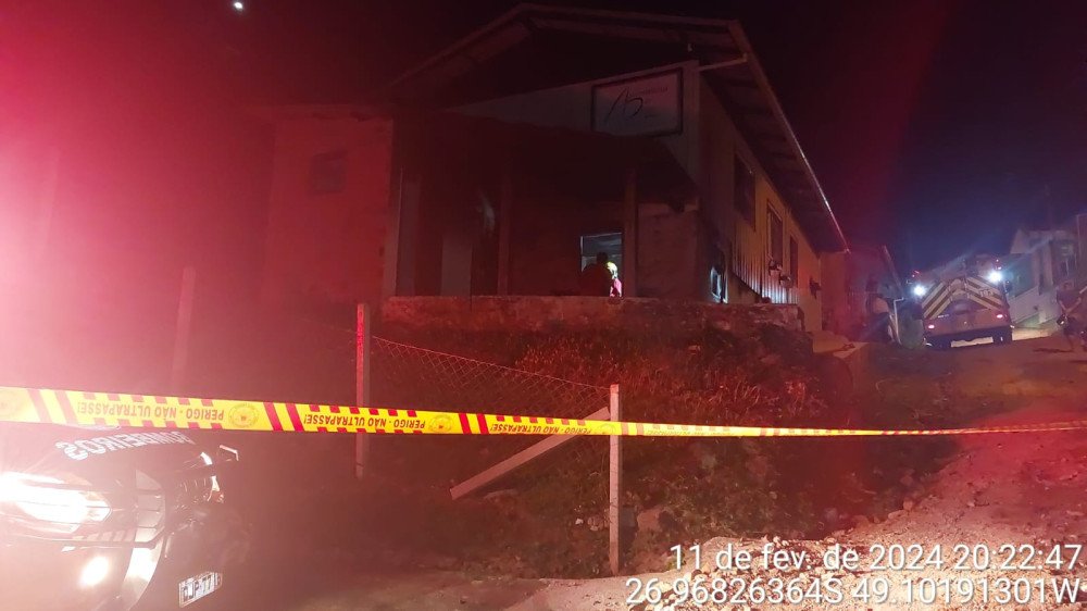 Incêndio em igreja de Blumenau durante culto mobiliza Corpo de Bombeiros