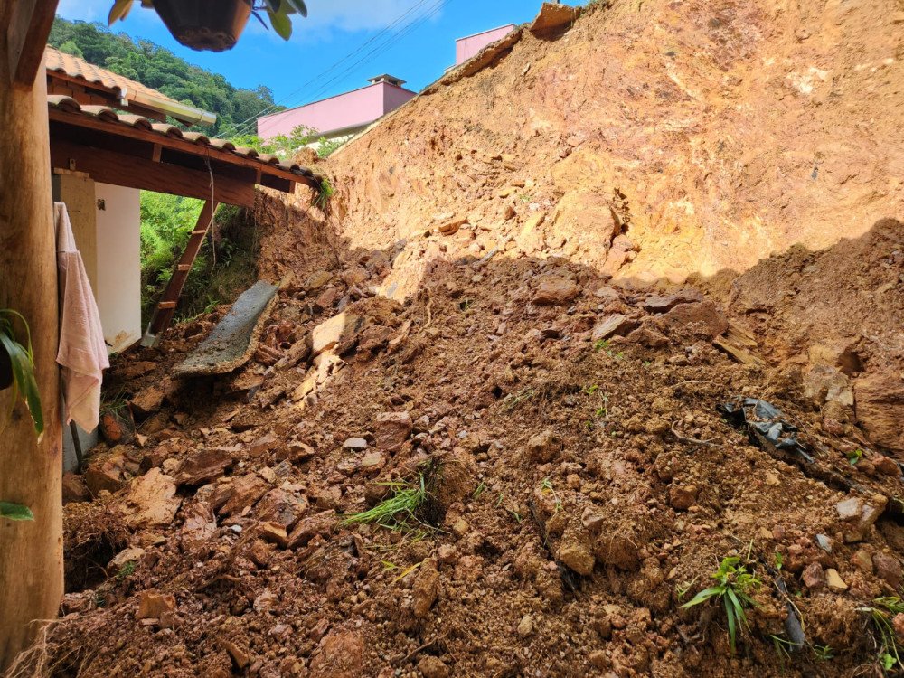 Brusque registra 16 ocorrências após forte chuva