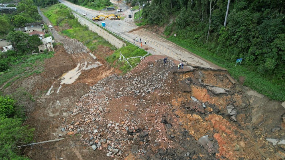 Interdição na BR-470: coleta de lixo reciclável é suspensa temporariamente em Rio do Sul