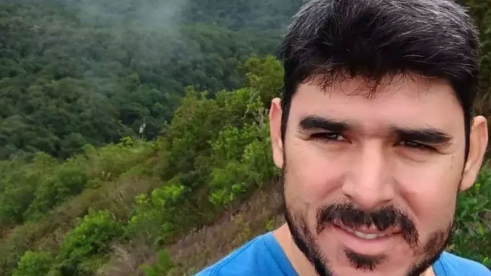 Vídeo: Adolescente suspeita de ter participado de crime planejado por filho de casal em Indaial é apreendida pela polícia