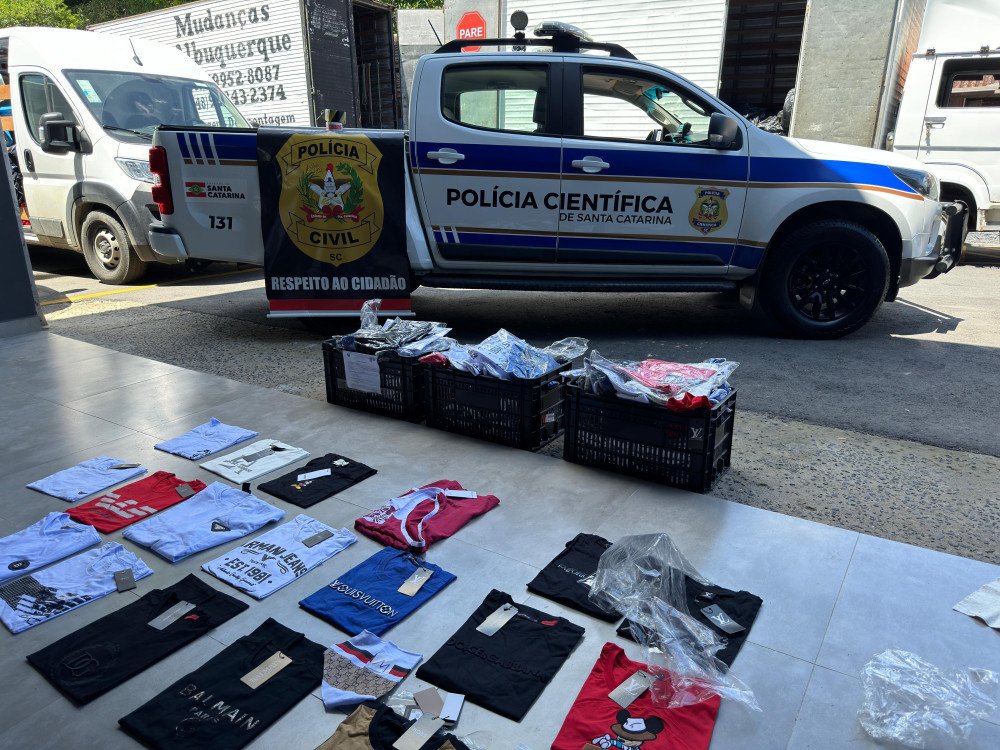 Polícia apreende cerca de R$ 3 milhões em mercadorias falsificadas em Blumenau; entenda