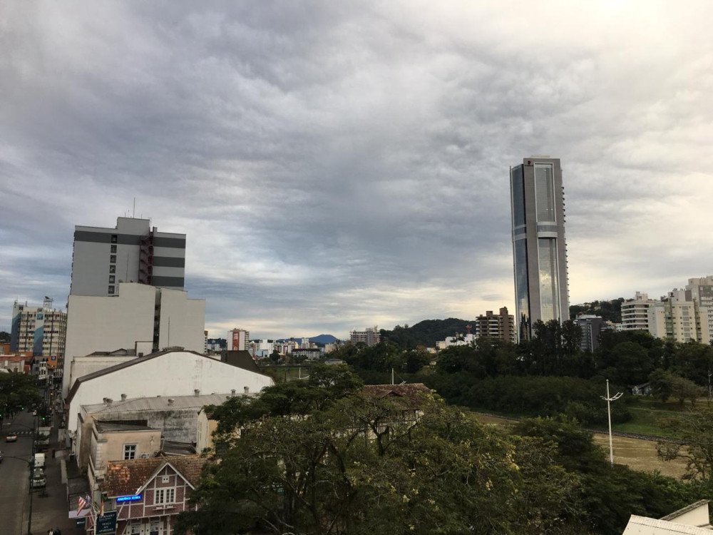 Semana começa nebulosidade variada em Blumenau; confira a previsão