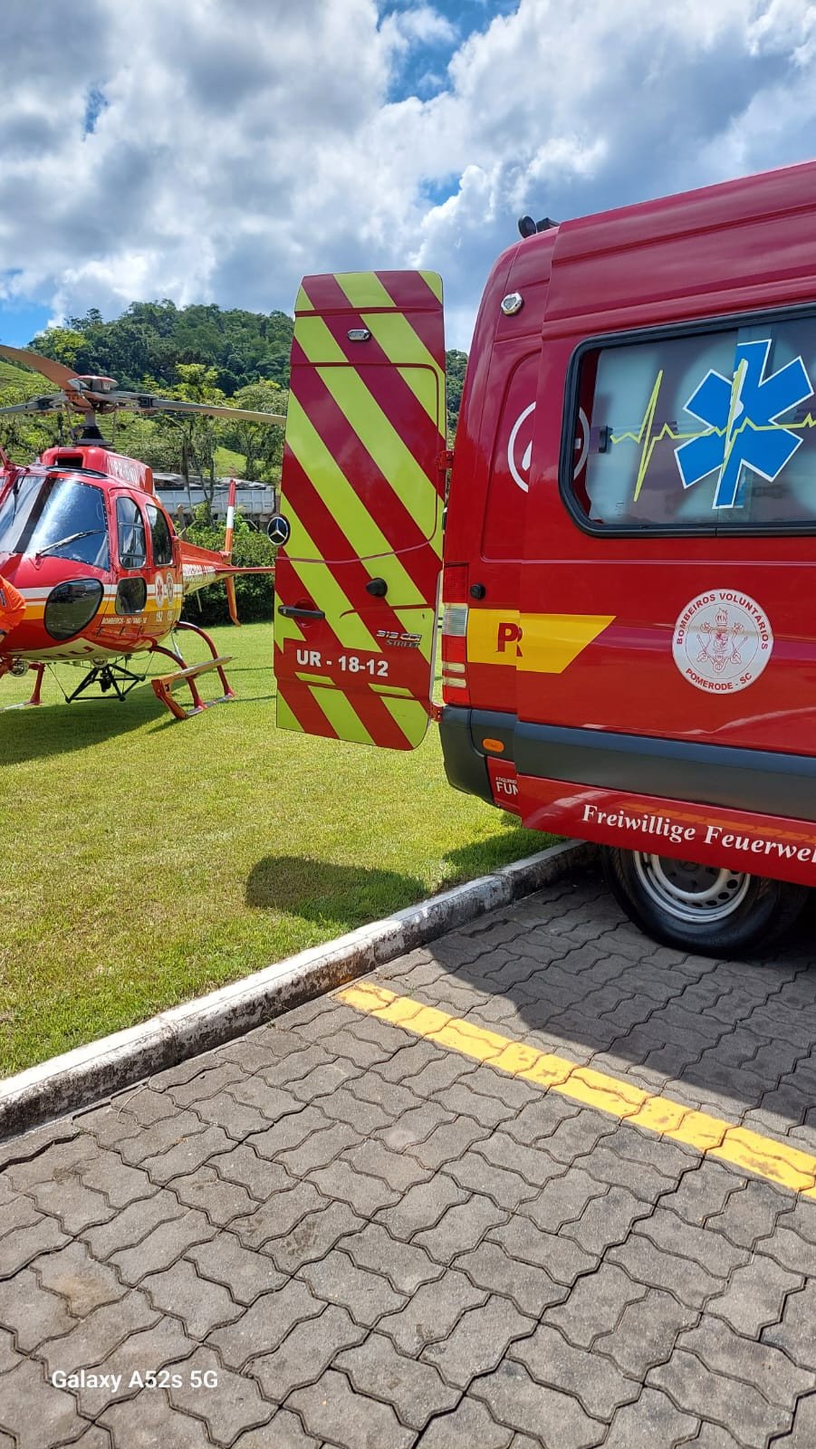 Trabalhador fica gravemente ferido após mais de 100 kg de madeira cair sobre ele